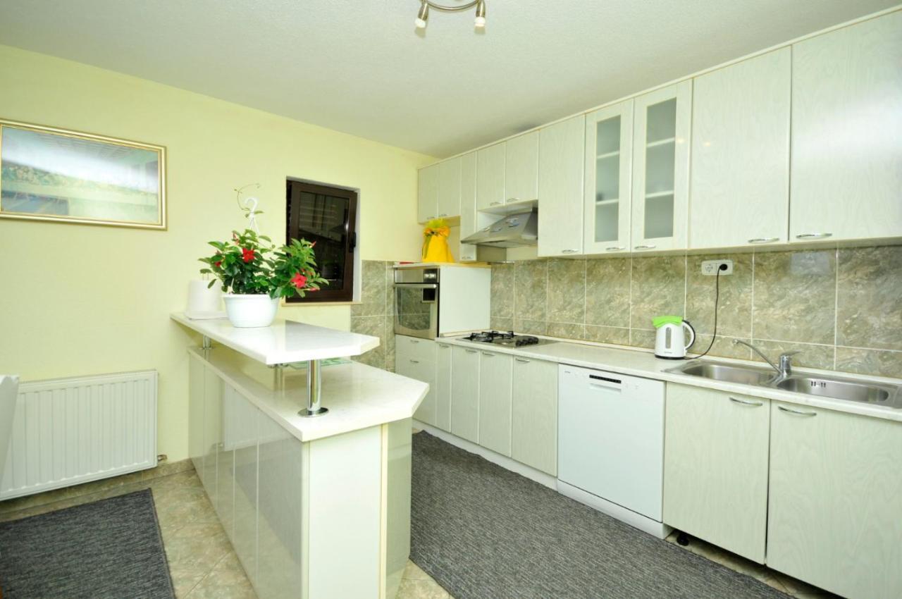 Roso Apartment With Sea View Trogir Exterior foto